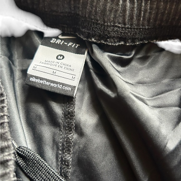 Nike joggers - Picture 4 of 7